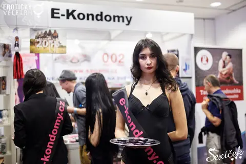 Erotický veletrh 2015 — fotografie 10 z 36