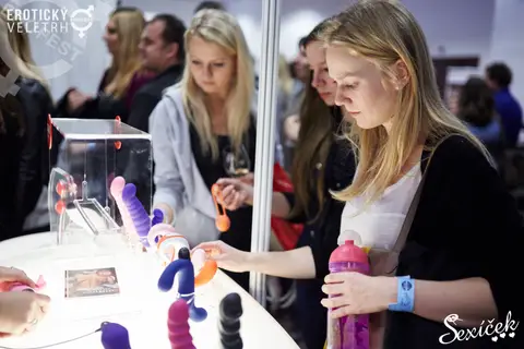 Erotický veletrh 2015 — fotografie 78 z 316
