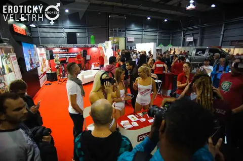 Erotický veletrh 2016 — fotografie 12 z 36