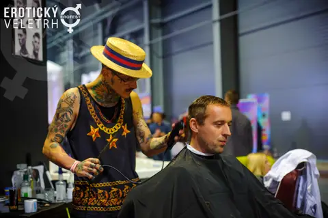 Erotický veletrh 2016 — fotografie 45 z 92