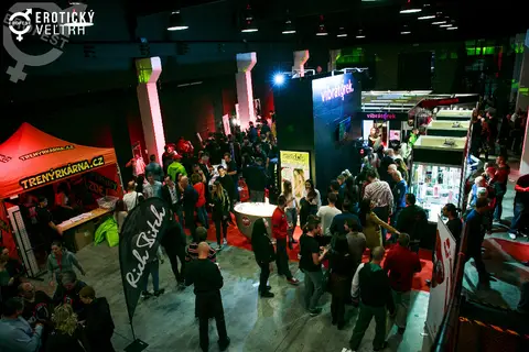 Erotický veletrh Bratislava 2017 — fotografie 103 z 160
