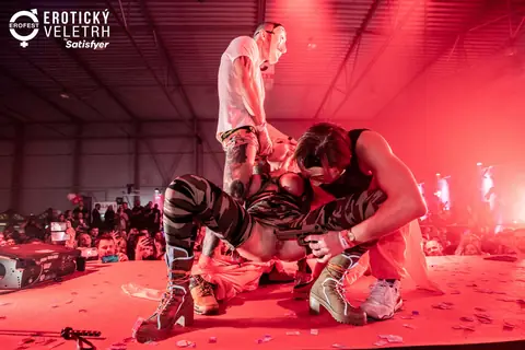 Erotický veletrh 2022 — fotografie 23 z 36