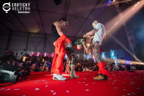 Erotický veletrh 2022 — fotografie 24 z 36