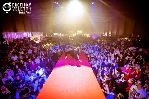 Erotický veletrh 2022 — fotografie 40 z 195