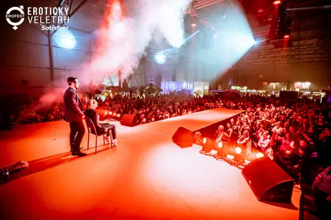 Erotický veletrh 2022 — fotografie 43 z 195