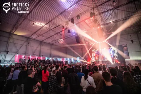 Erotický veletrh 2022 — fotografie 118 z 195