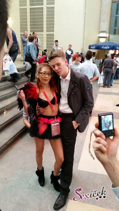 Jak vypadá erotický veletrh v Německu? — fotografie 32 z 32
