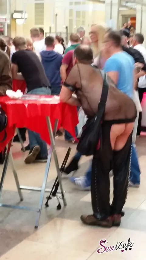 Jak vypadá erotický veletrh v Německu? — fotografie 25 z 32