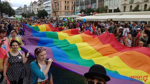 Prague Pride — archivní fotogalerie — fotografie 13 z 40