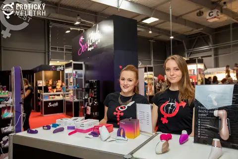 Obchod Sexíček shop na Erotickém Veletrhu — fotografie 7 z 8